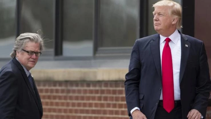 Σφίγγει η θηλιά γύρω από τον Τραμπ: Κλήθηκε για κατάθεση στον Κογκρέσο ο Μπάνον